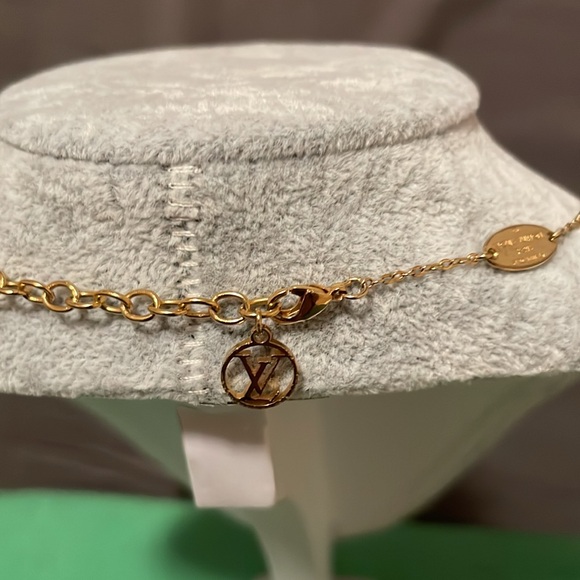 Louis Vuitton Nanogram Necklace Length - Picture 4 of 7